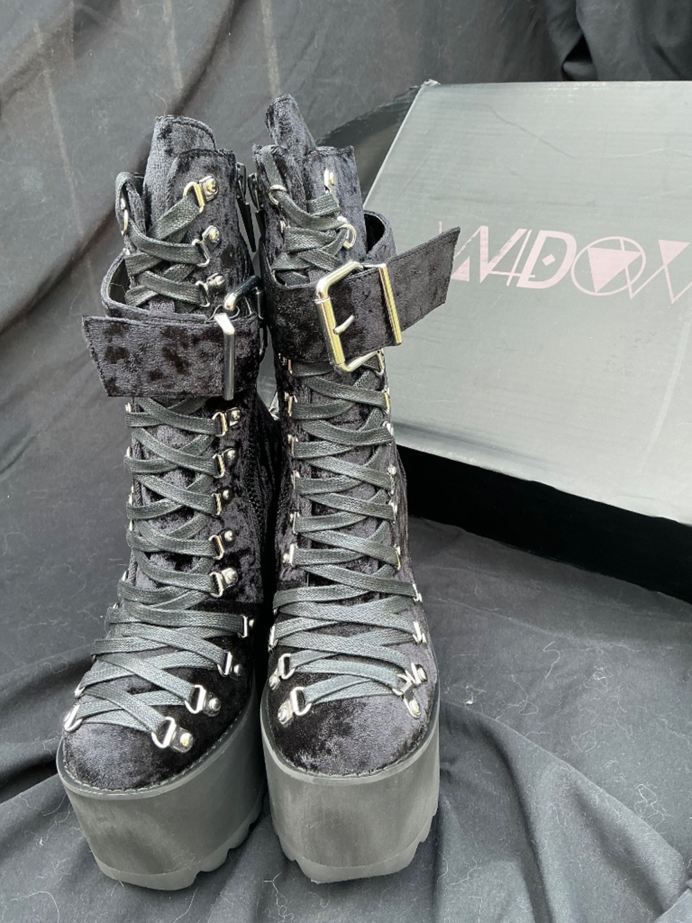 Dollskill velvet platform wedges sz 7 NEW - Picture 3 of 5